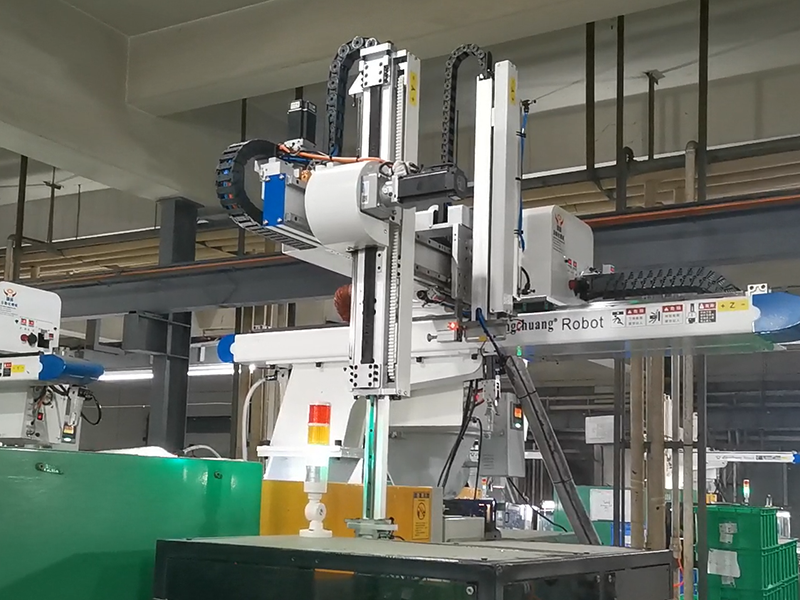 散熱風(fēng)扇銅套螺母自動(dòng)化（昌宏）