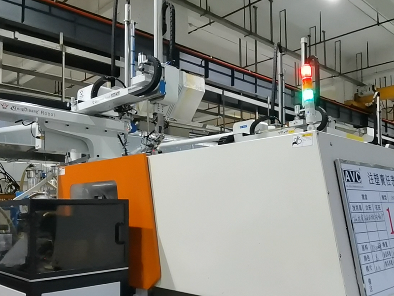 fun88樂天使機械手銅套埋取自動化